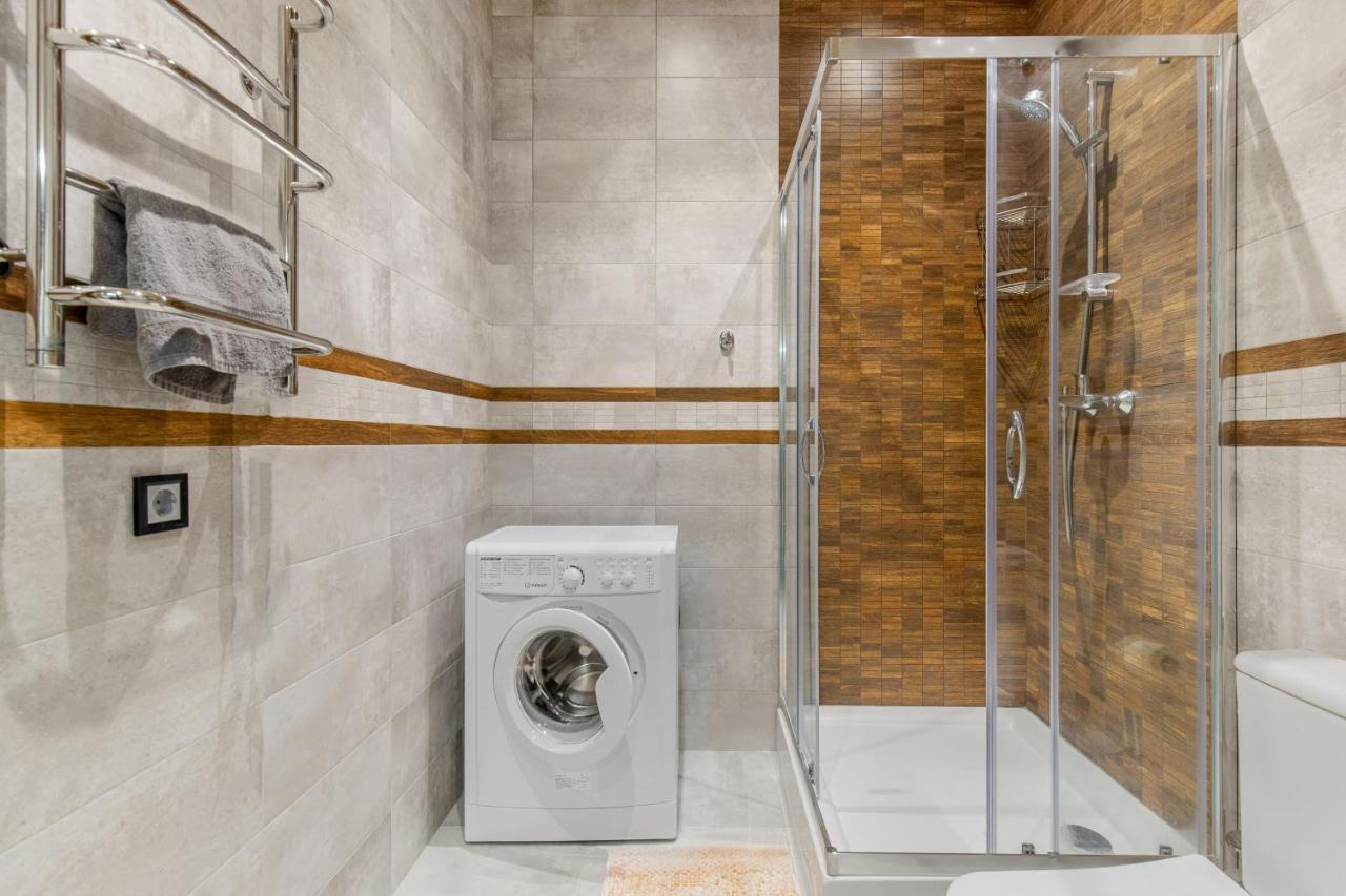 Sea Symphony Wood Style Apartment Одесса Экстерьер фото
